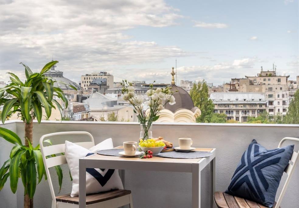 Апартаменты Stunning Views 2Br Midtown Flat - Charming Balcony Бухарест Экстерьер фото